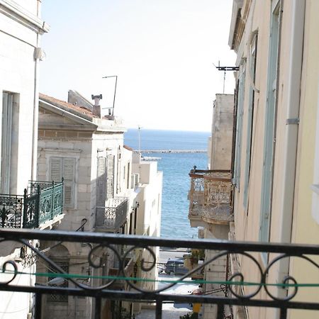 Ariadni Rooms & Apartments Ermoupoli Buitenkant foto
