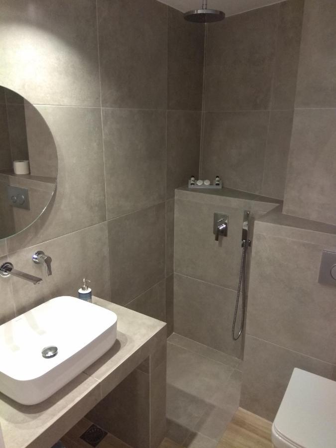 Ariadni Rooms & Apartments Ermoupoli Buitenkant foto