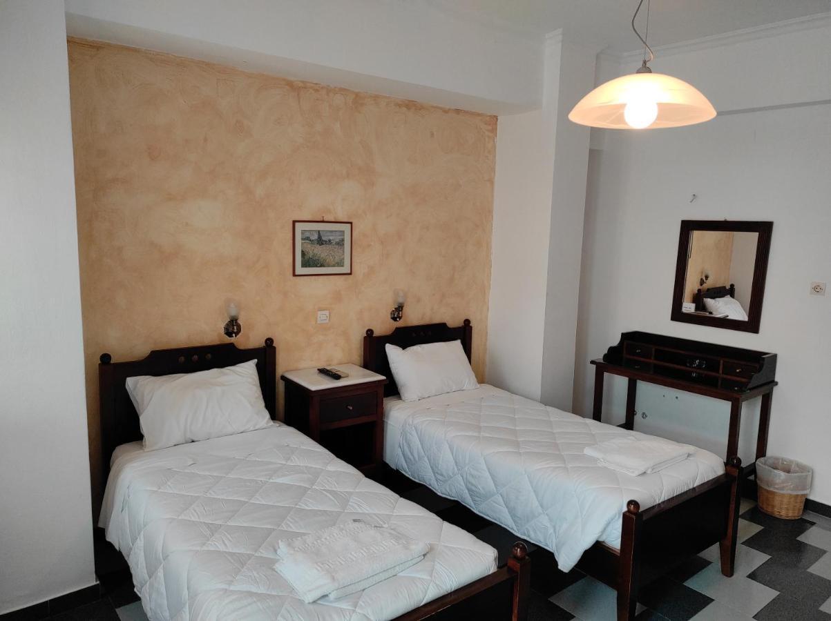 Ariadni Rooms & Apartments Ermoupoli Buitenkant foto