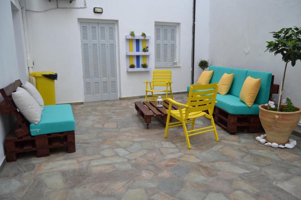 Ariadni Rooms & Apartments Ermoupoli Buitenkant foto